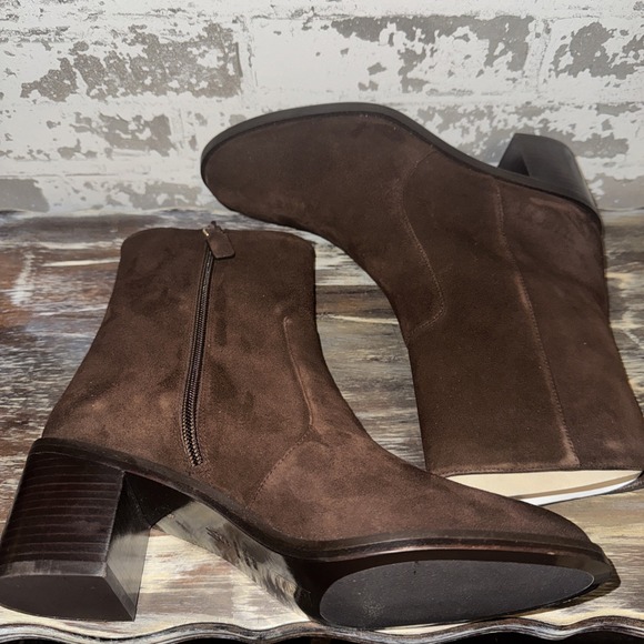 NEW Stuart Weitzman Women's 9 Esme Zip Suede Bootie‎ MARP $595 - Picture 3 of 10